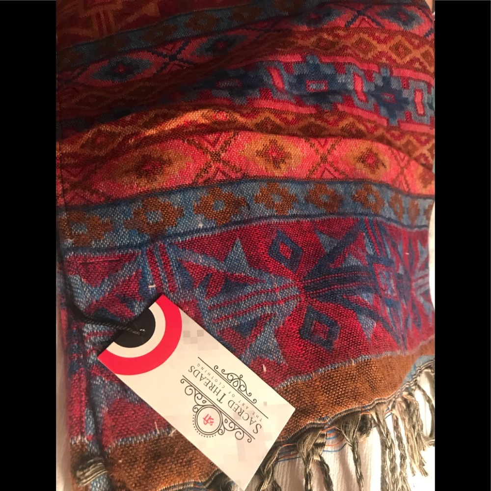 NWT.  Sacred Threads Scarf. CL/GR 05. 219730 - Picture 2 of 4